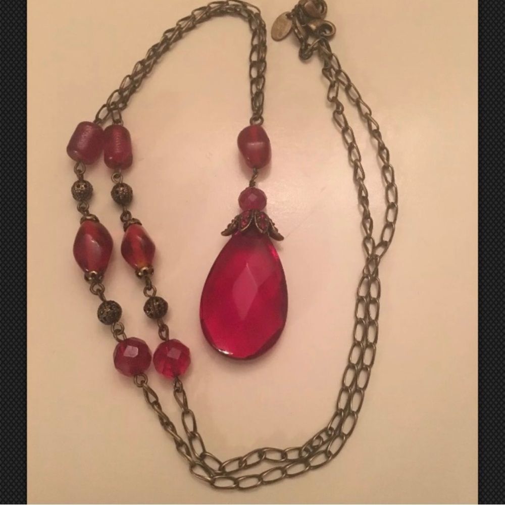 Lia Sophia Vintage Antique Brass Red Faceted Teardrop Pendant‎ Necklace